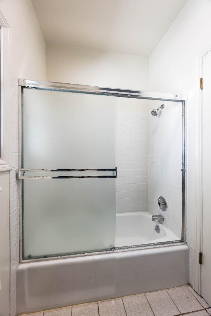 Detail Gallery Image 9 of 28 For 119 Kellogg Ave, Palo Alto,  CA 94301 - 5 Beds | 3 Baths