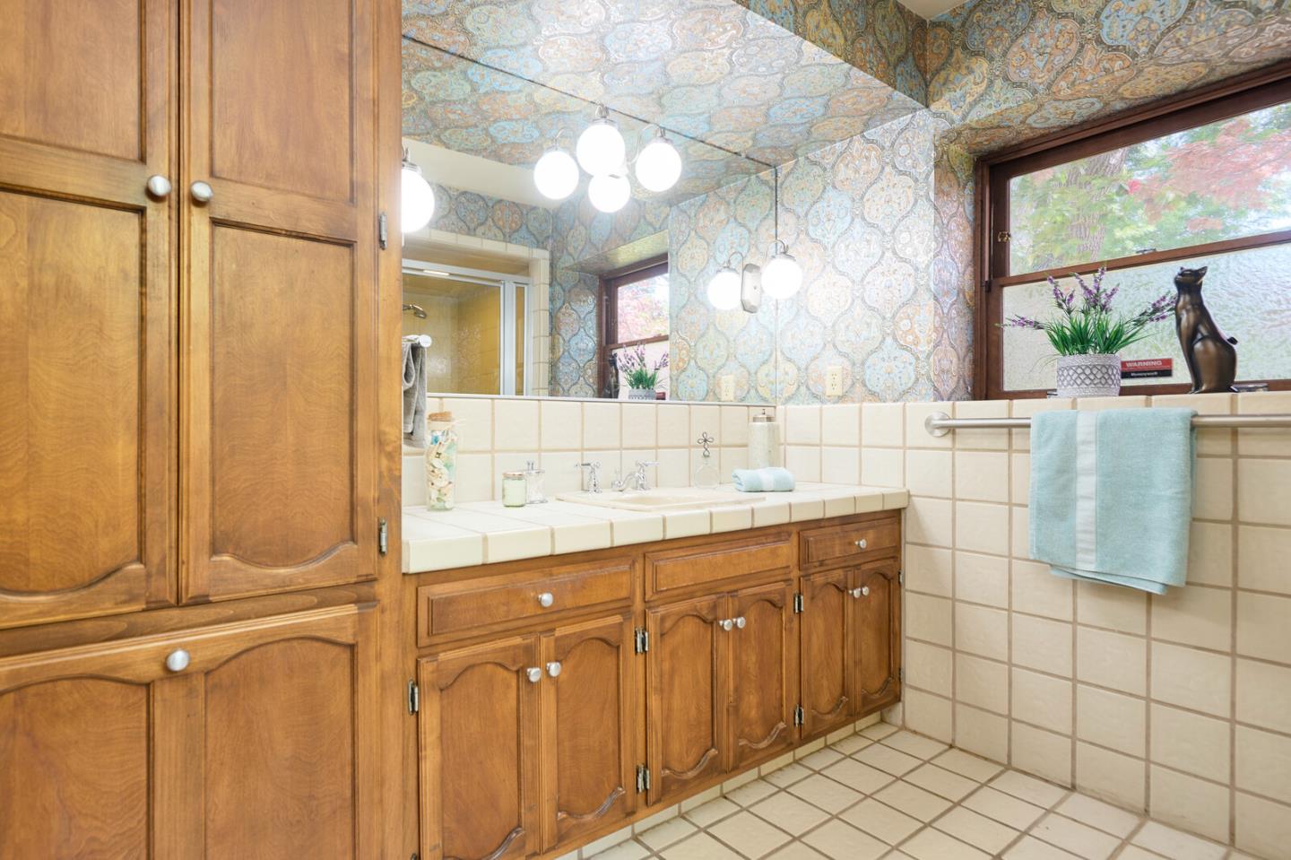 Detail Gallery Image 18 of 49 For 83 Nevada St, Redwood City,  CA 94062 - 3 Beds | 2/1 Baths