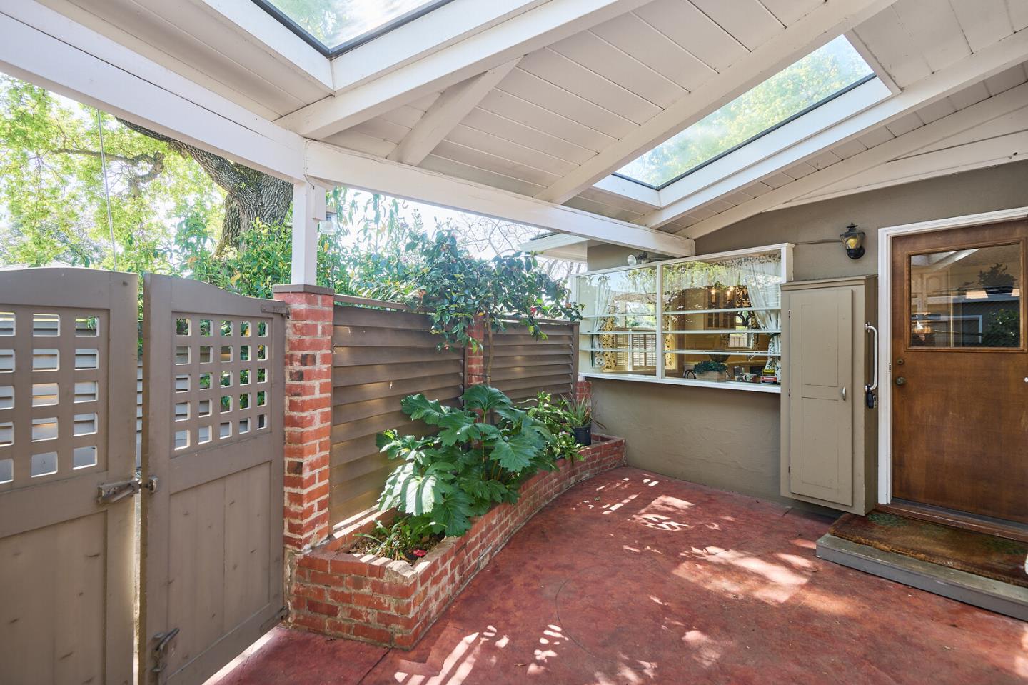 Detail Gallery Image 26 of 49 For 83 Nevada St, Redwood City,  CA 94062 - 3 Beds | 2/1 Baths