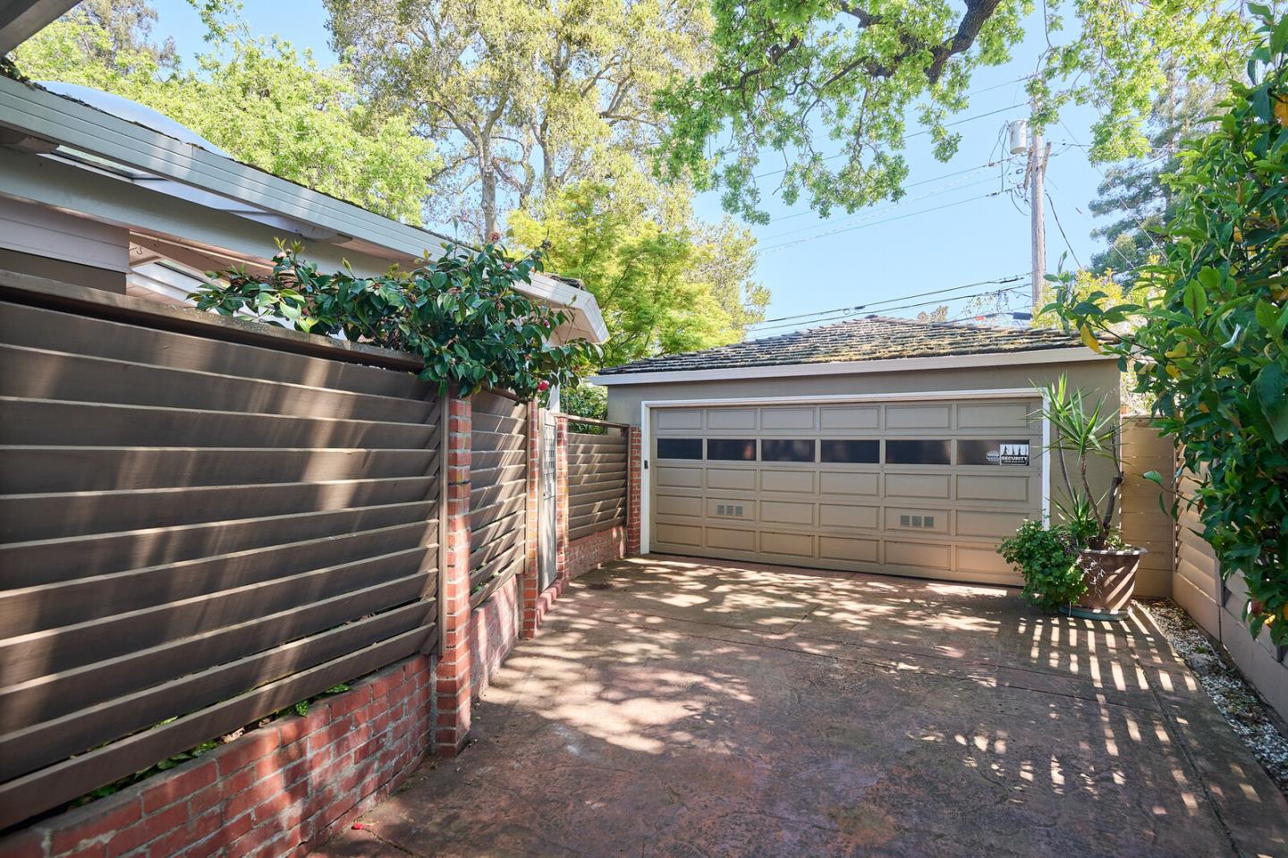 Detail Gallery Image 28 of 49 For 83 Nevada St, Redwood City,  CA 94062 - 3 Beds | 2/1 Baths