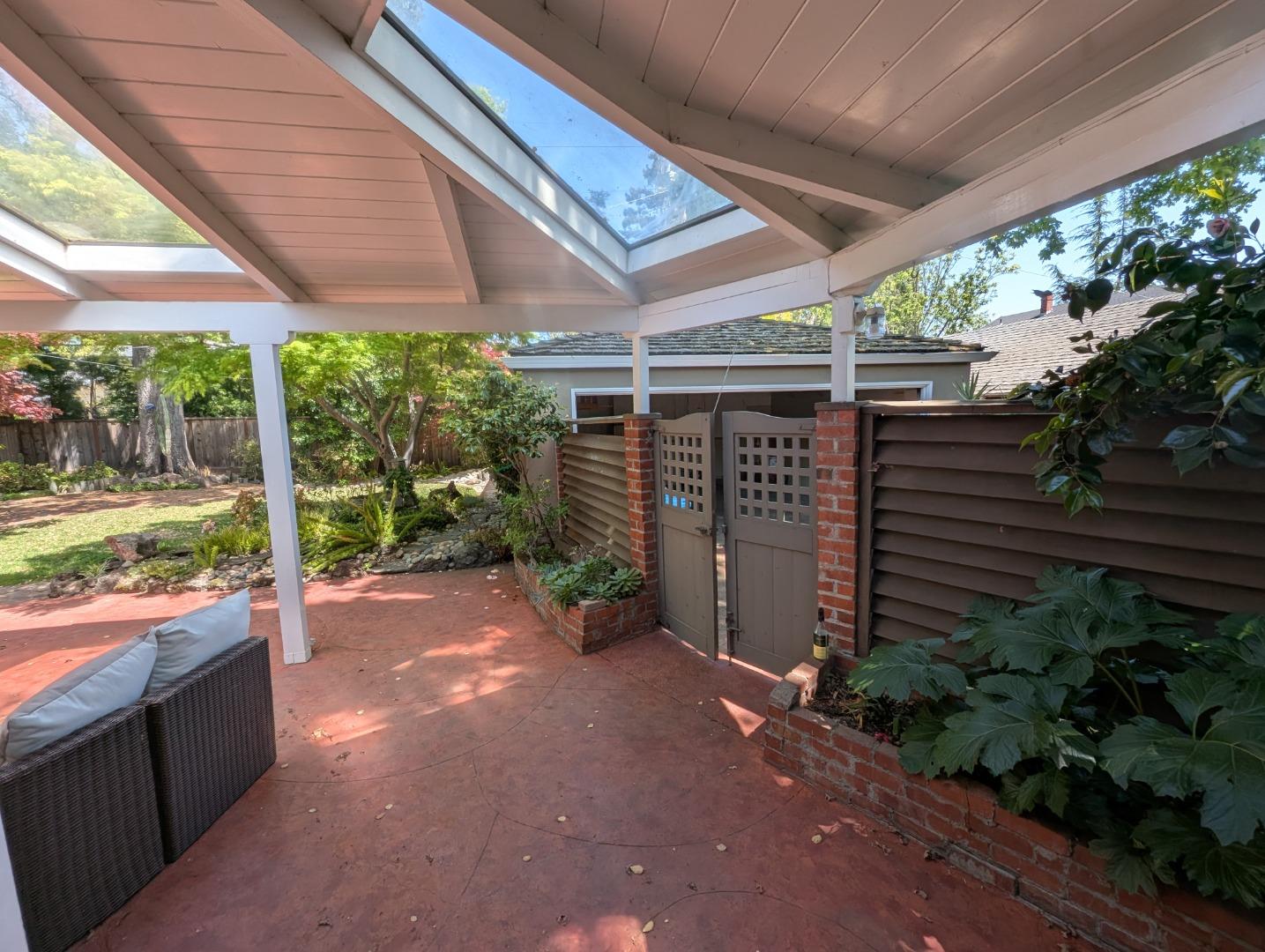 Detail Gallery Image 30 of 49 For 83 Nevada St, Redwood City,  CA 94062 - 3 Beds | 2/1 Baths