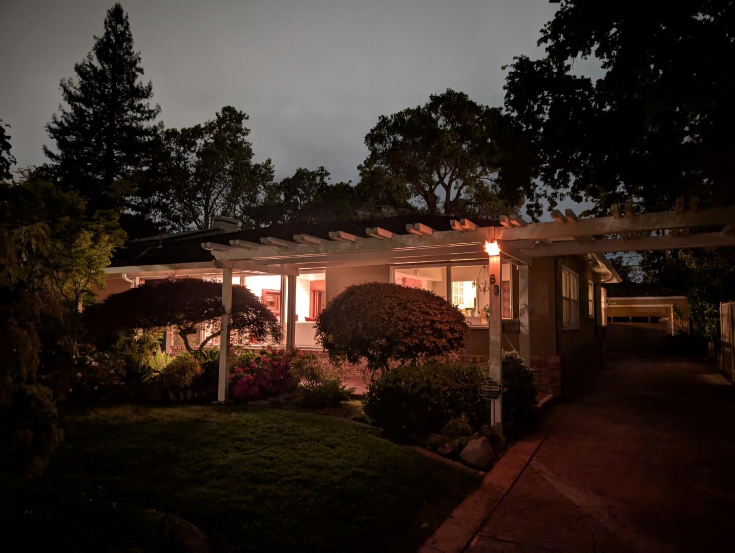 Detail Gallery Image 39 of 49 For 83 Nevada St, Redwood City,  CA 94062 - 3 Beds | 2/1 Baths