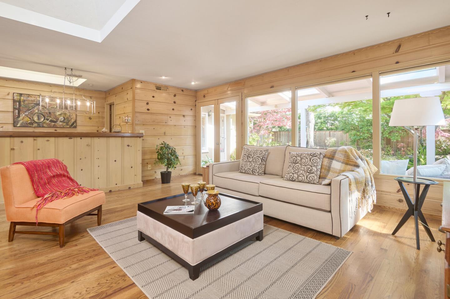 Detail Gallery Image 8 of 49 For 83 Nevada St, Redwood City,  CA 94062 - 3 Beds | 2/1 Baths