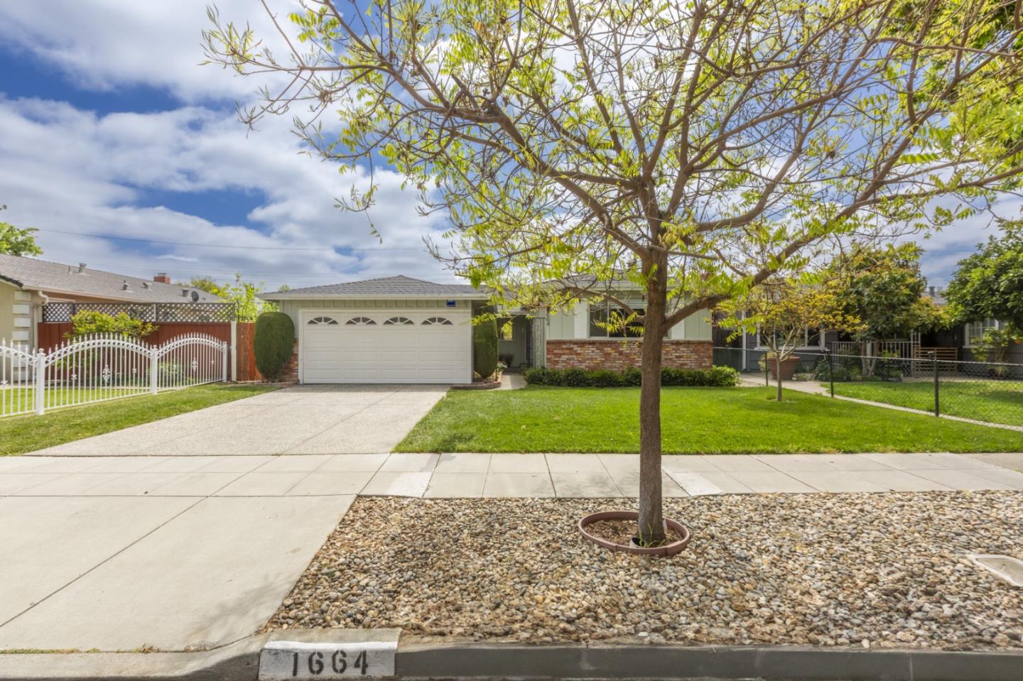 Detail Gallery Image 2 of 43 For 1664 Berrywood Dr, San Jose,  CA 95133 - 3 Beds | 2 Baths