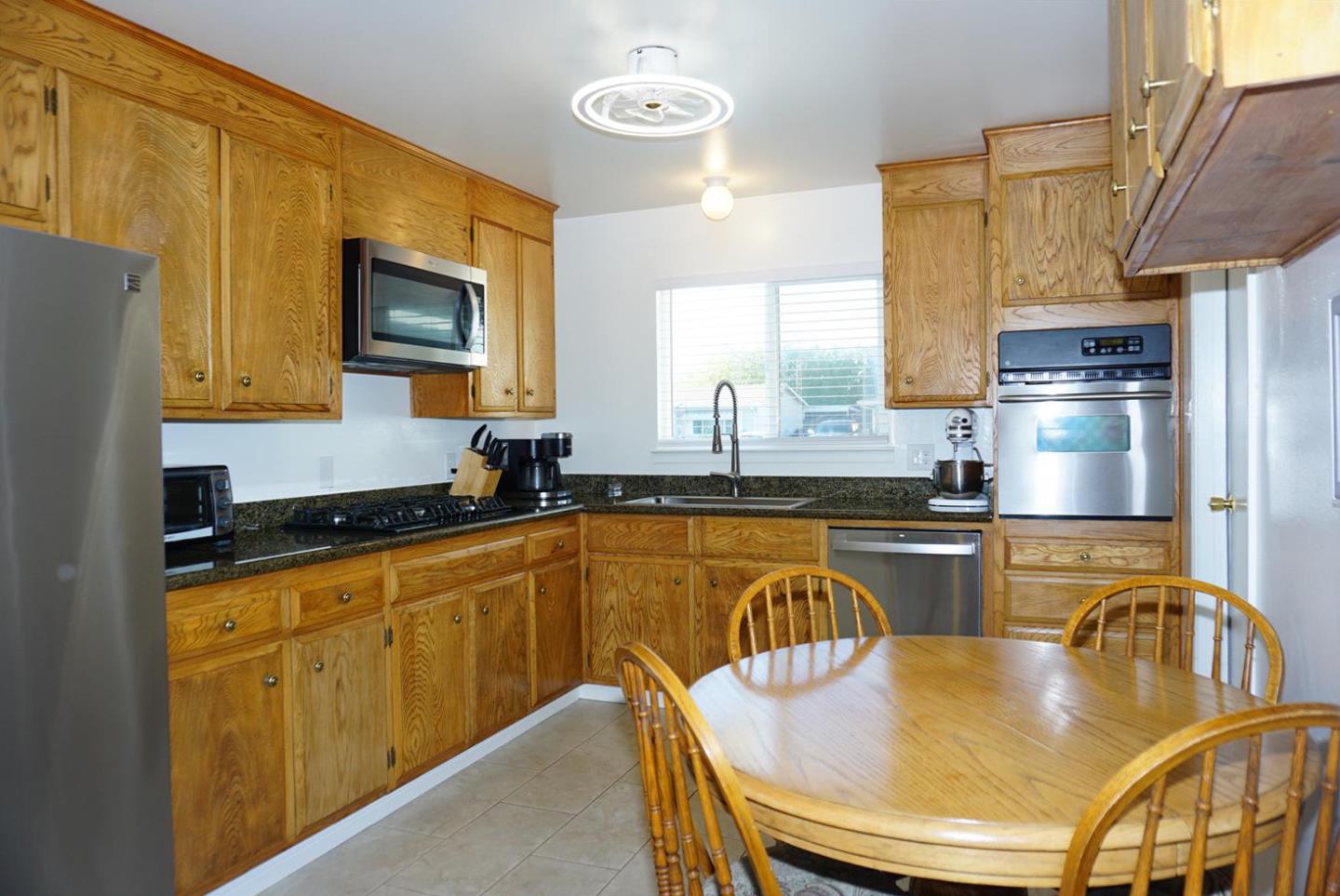 Detail Gallery Image 9 of 15 For 2463 Borax Dr, Santa Clara,  CA 95051 - 3 Beds | 2 Baths