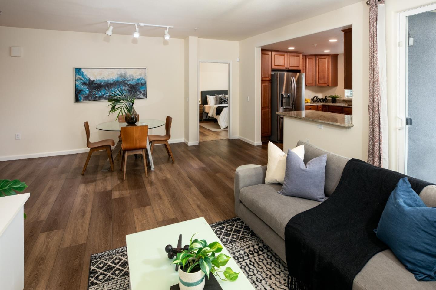 Detail Gallery Image 11 of 36 For 809 Auzerais Ave #407,  San Jose,  CA 95126 - 3 Beds | 2 Baths