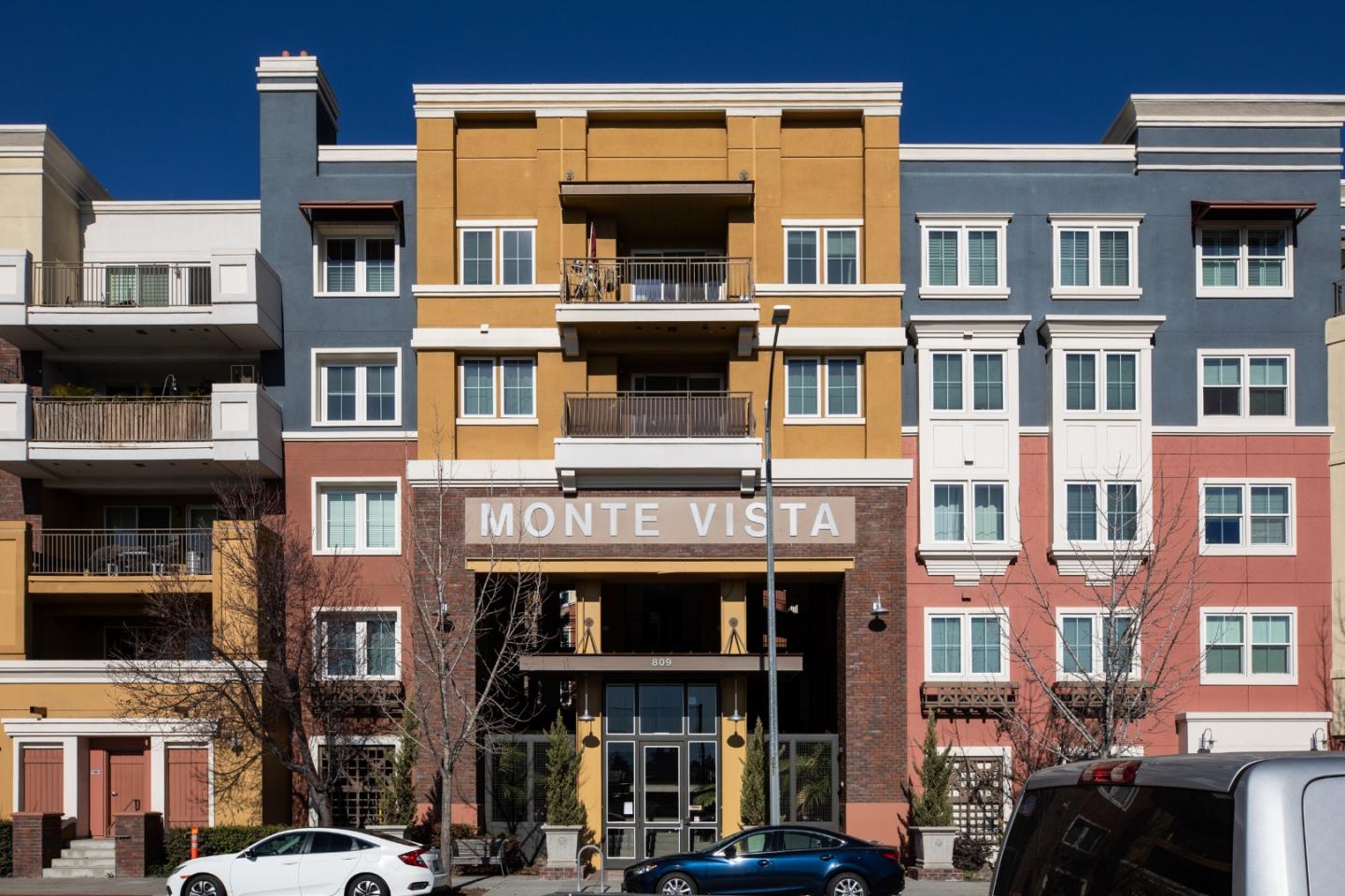 Detail Gallery Image 4 of 36 For 809 Auzerais Ave #407,  San Jose,  CA 95126 - 3 Beds | 2 Baths