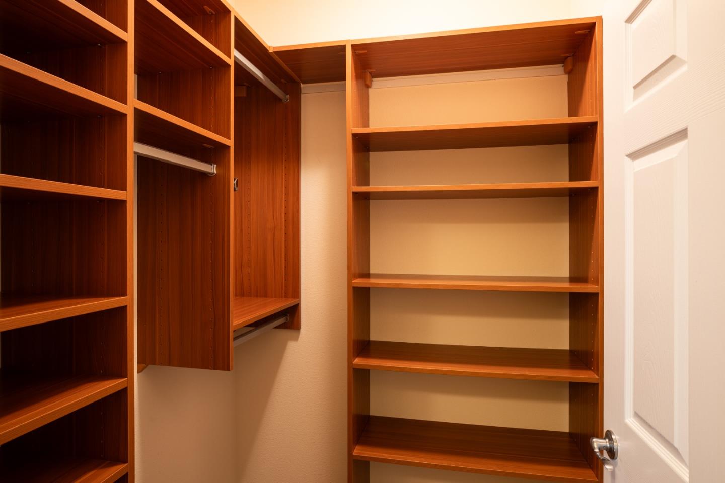Detail Gallery Image 6 of 36 For 809 Auzerais Ave #407,  San Jose,  CA 95126 - 3 Beds | 2 Baths