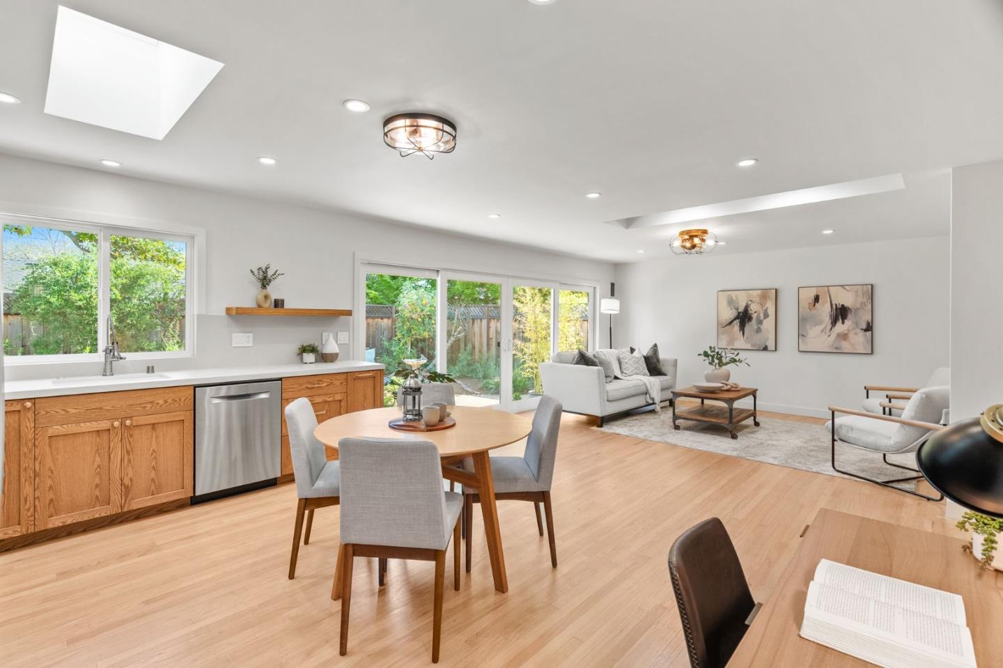 Detail Gallery Image 11 of 29 For 1259 Morningside Dr, Sunnyvale,  CA 94087 - 2 Beds | 2 Baths