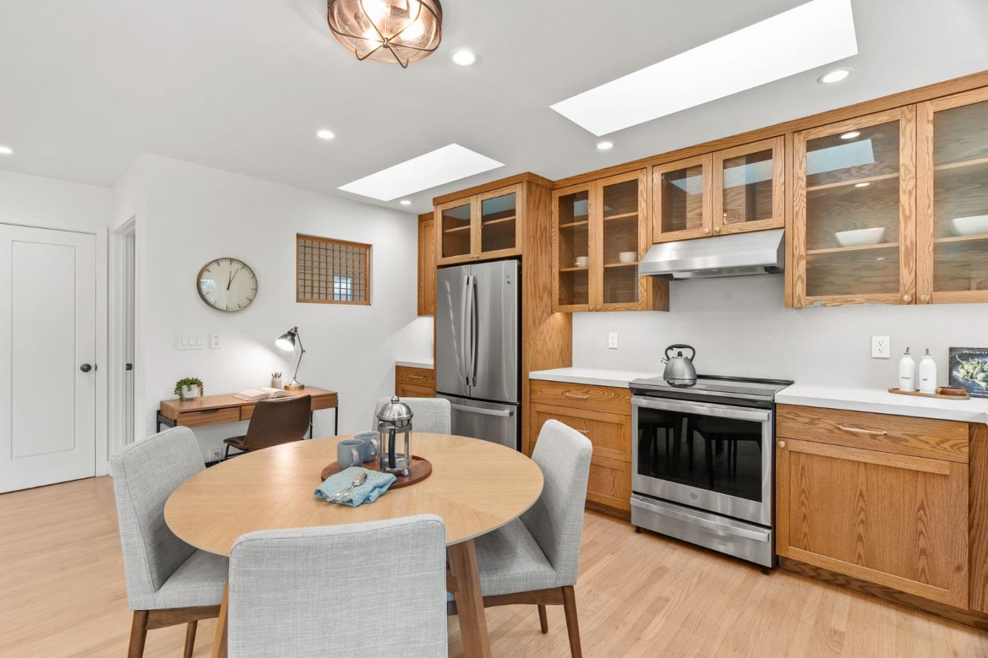 Detail Gallery Image 13 of 29 For 1259 Morningside Dr, Sunnyvale,  CA 94087 - 2 Beds | 2 Baths
