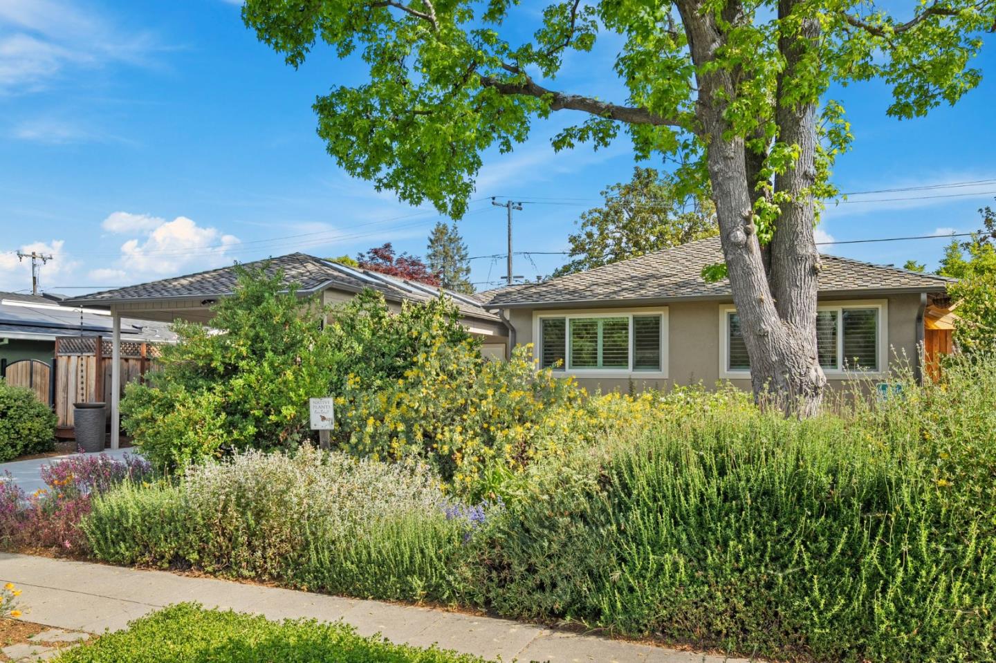 Detail Gallery Image 2 of 29 For 1259 Morningside Dr, Sunnyvale,  CA 94087 - 2 Beds | 2 Baths