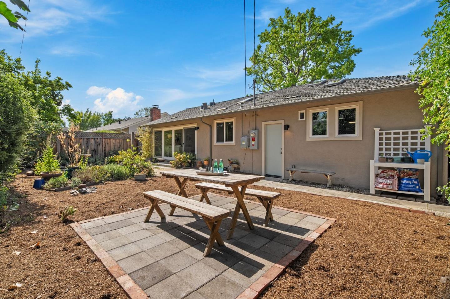 Detail Gallery Image 27 of 29 For 1259 Morningside Dr, Sunnyvale,  CA 94087 - 2 Beds | 2 Baths
