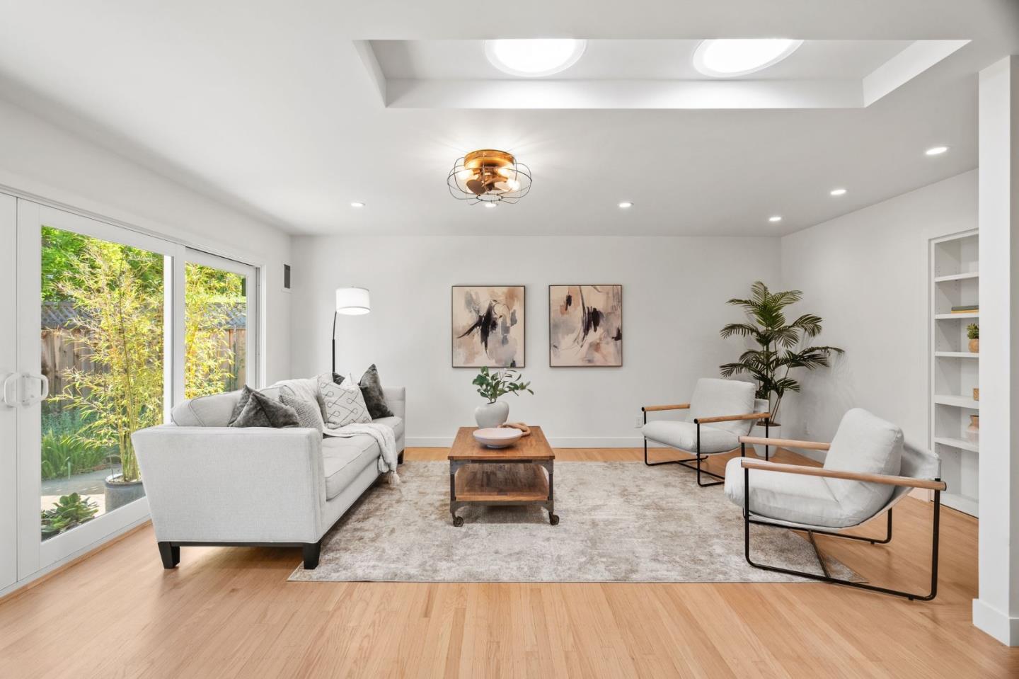 Detail Gallery Image 4 of 29 For 1259 Morningside Dr, Sunnyvale,  CA 94087 - 2 Beds | 2 Baths