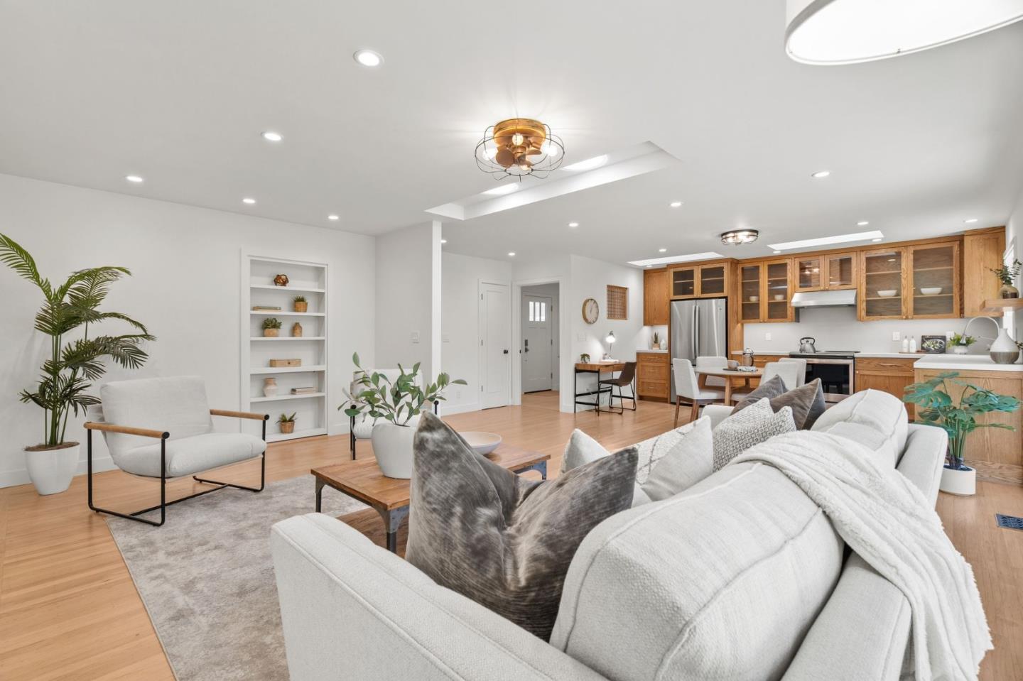 Detail Gallery Image 7 of 29 For 1259 Morningside Dr, Sunnyvale,  CA 94087 - 2 Beds | 2 Baths