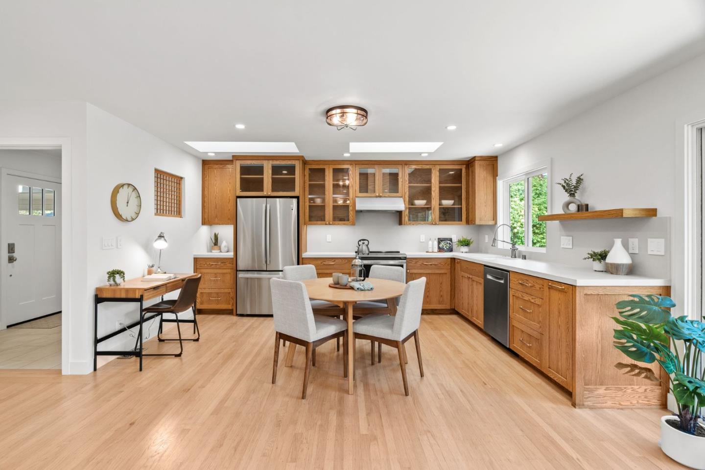 Detail Gallery Image 8 of 29 For 1259 Morningside Dr, Sunnyvale,  CA 94087 - 2 Beds | 2 Baths