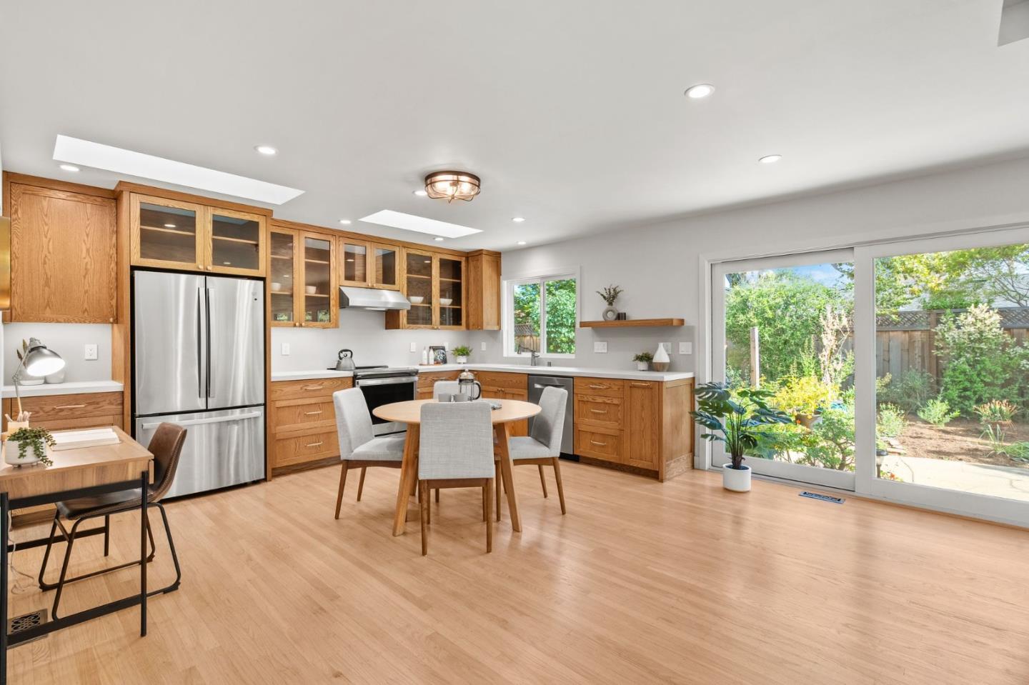 Detail Gallery Image 9 of 29 For 1259 Morningside Dr, Sunnyvale,  CA 94087 - 2 Beds | 2 Baths