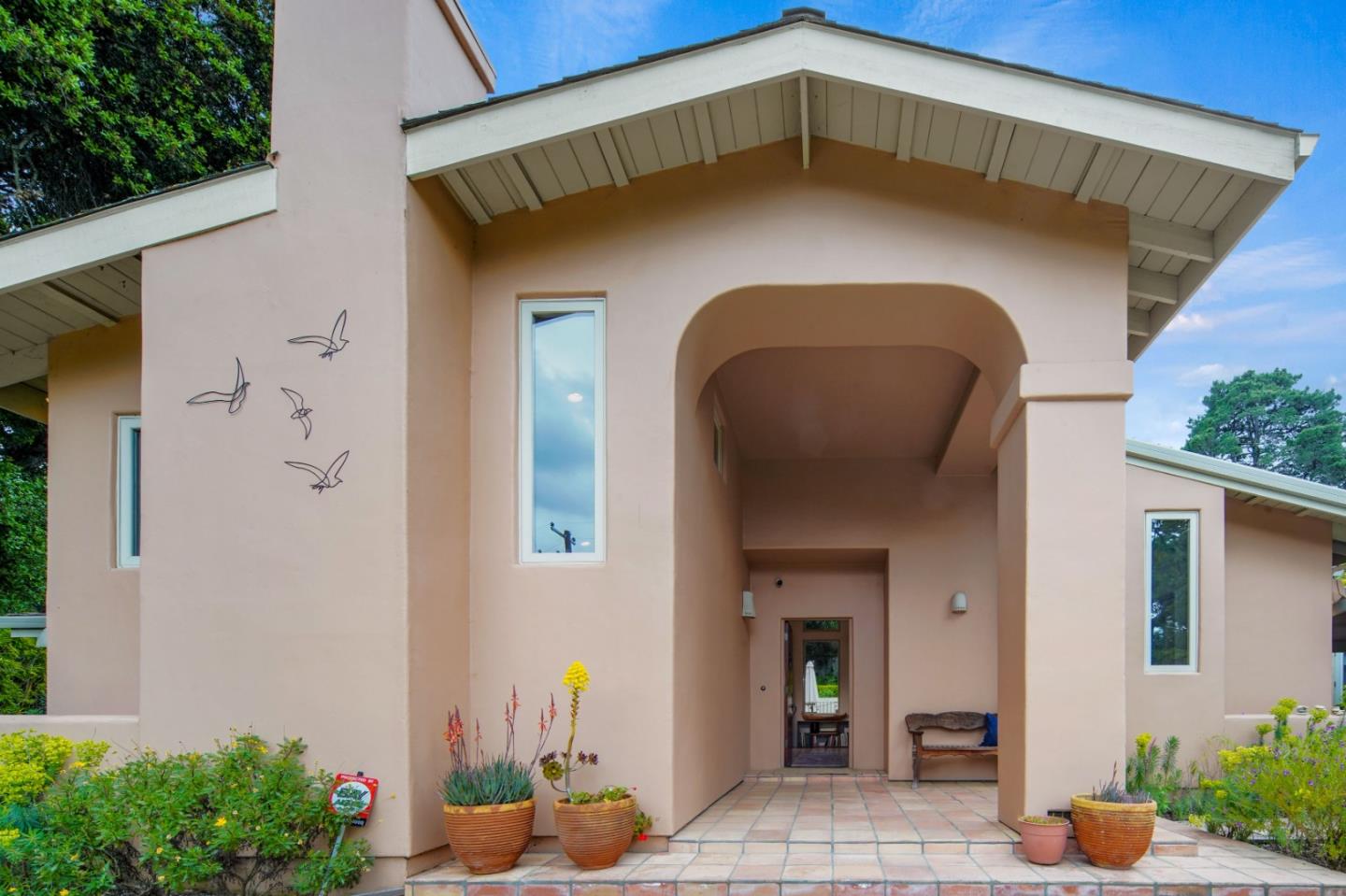 Detail Gallery Image 2 of 28 For 42 Upper Circle, Carmel Valley,  CA 93924 - 3 Beds | 2 Baths