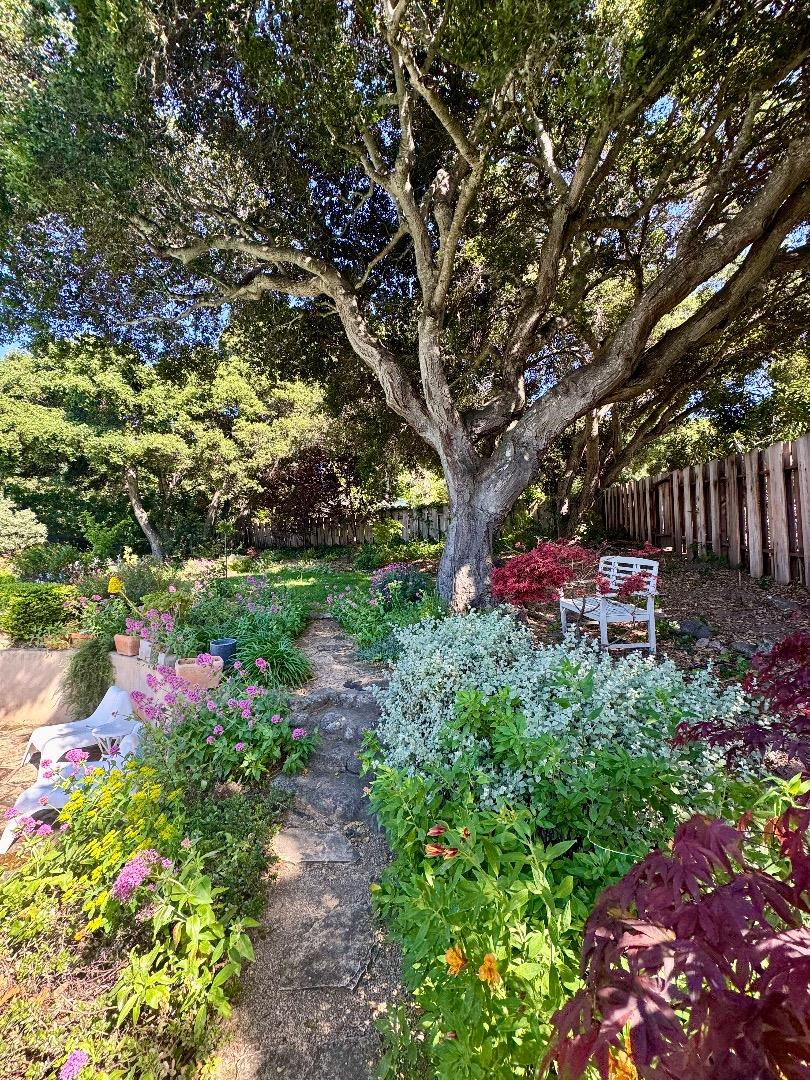 Detail Gallery Image 26 of 28 For 42 Upper Circle, Carmel Valley,  CA 93924 - 3 Beds | 2 Baths