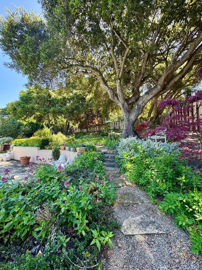 Detail Gallery Image 32 of 32 For 42 Upper Circle, Carmel Valley,  CA 93924 - 3 Beds | 2 Baths
