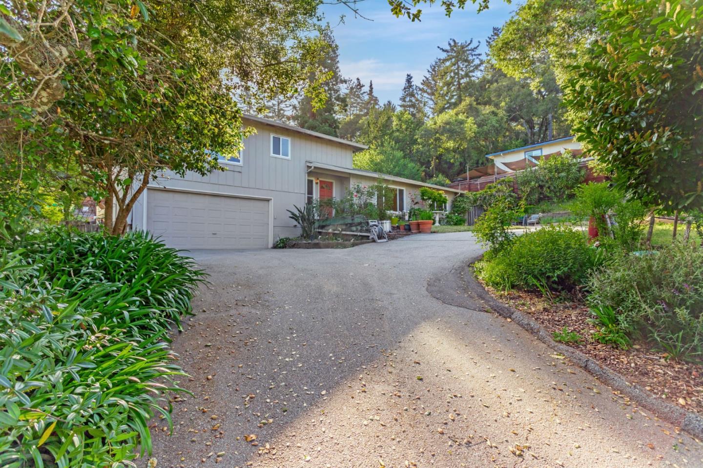 Detail Gallery Image 4 of 72 For 6339 Ashley St, Felton,  CA 95018 - 5 Beds | 3 Baths