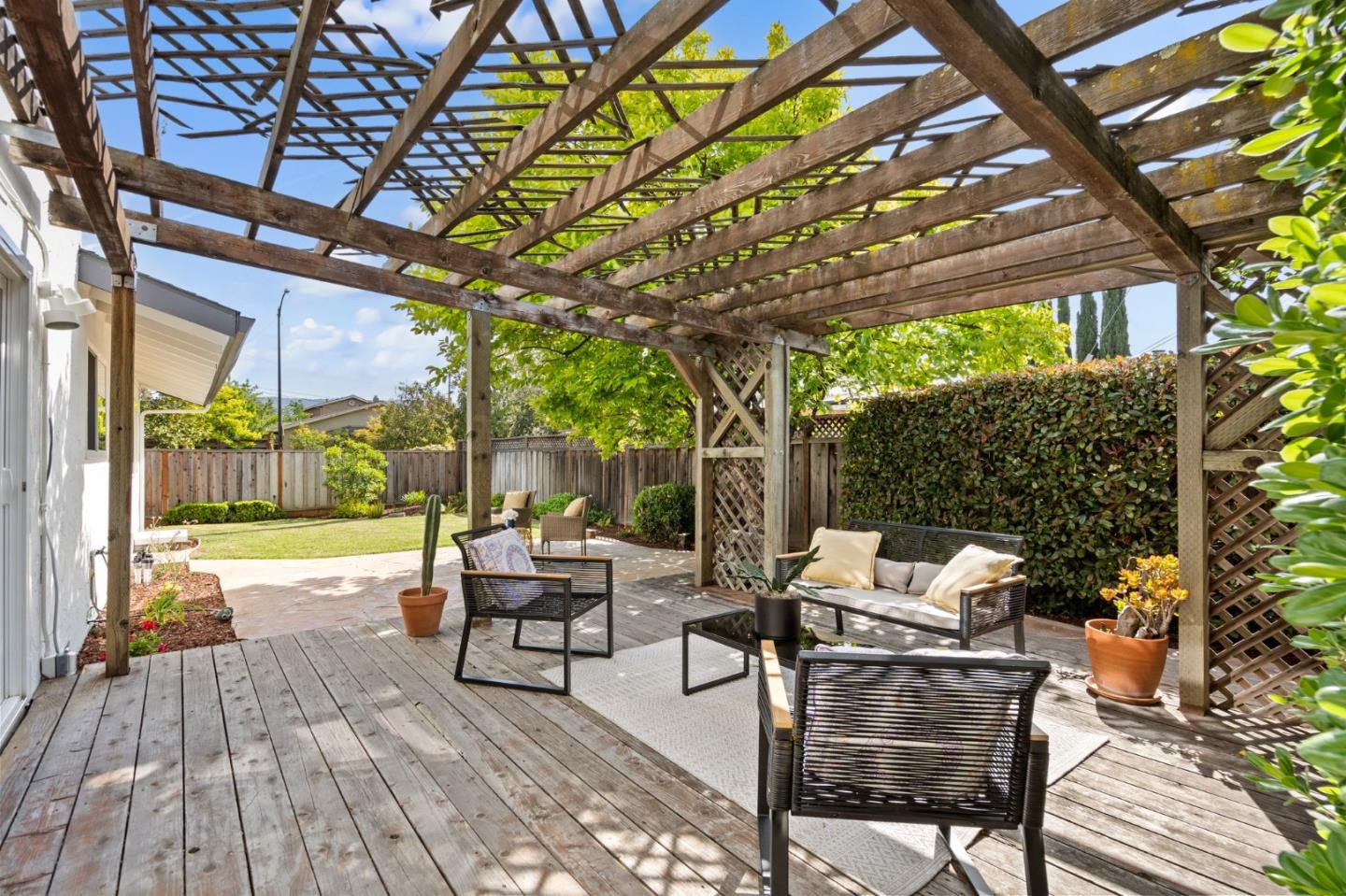 Detail Gallery Image 18 of 27 For 1641 Provincetown Dr, San Jose,  CA 95129 - 3 Beds | 3 Baths