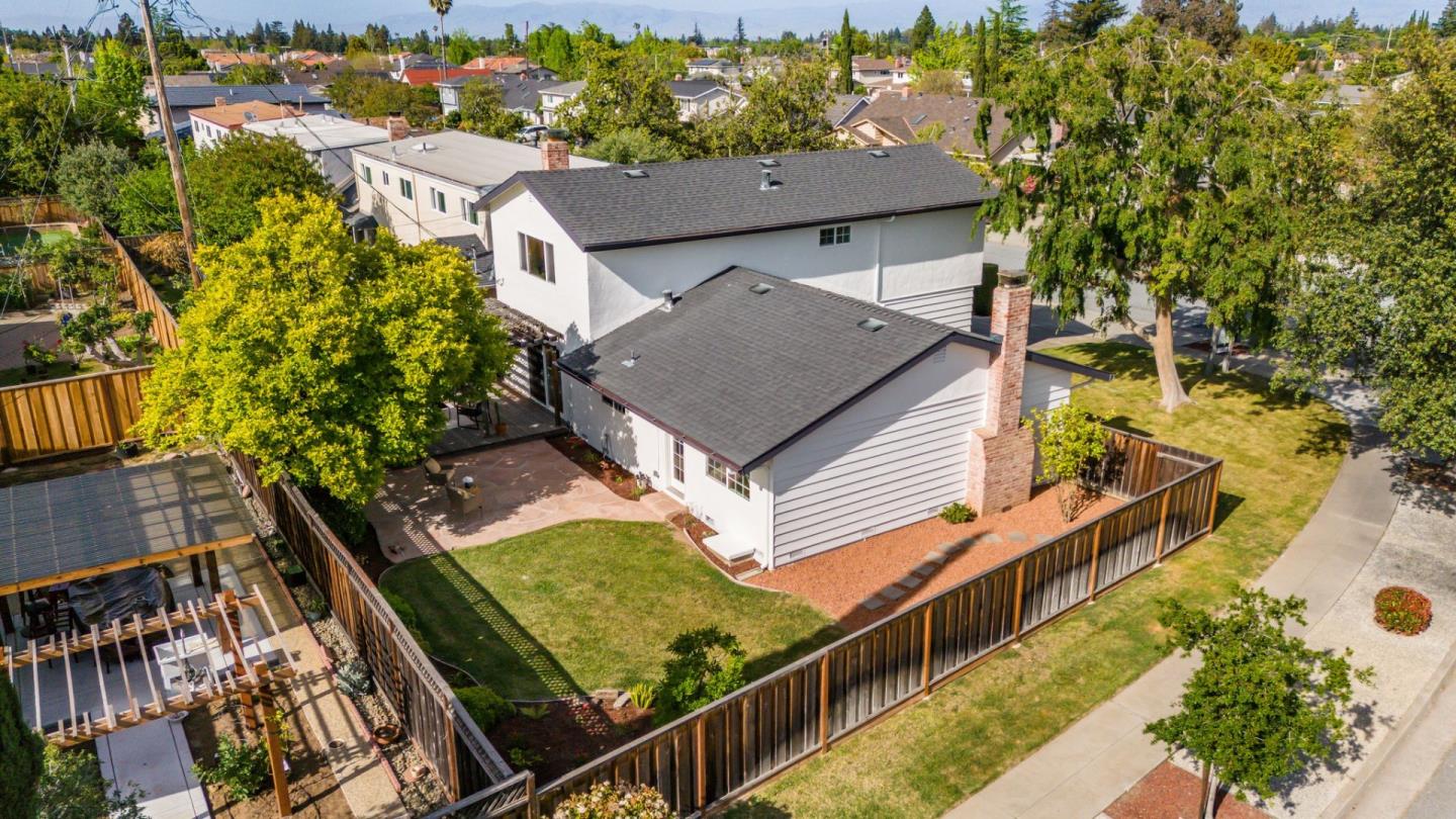 Detail Gallery Image 23 of 27 For 1641 Provincetown Dr, San Jose,  CA 95129 - 3 Beds | 3 Baths