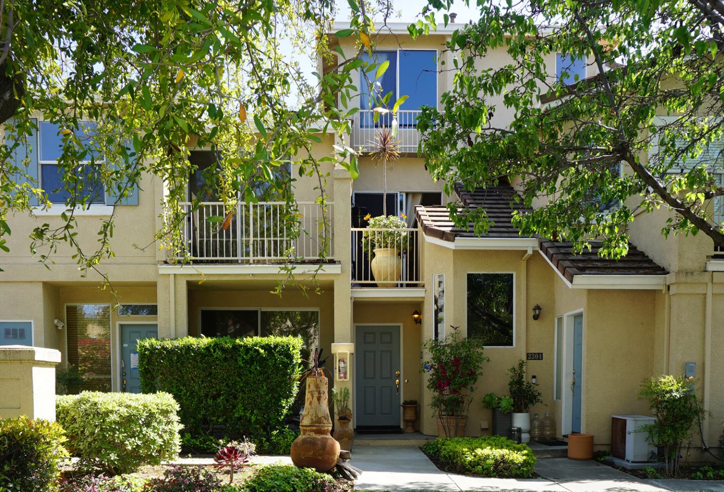 Detail Gallery Image 2 of 26 For 3310 City Lights Pl, San Jose,  CA 95136 - 1 Beds | 1/1 Baths