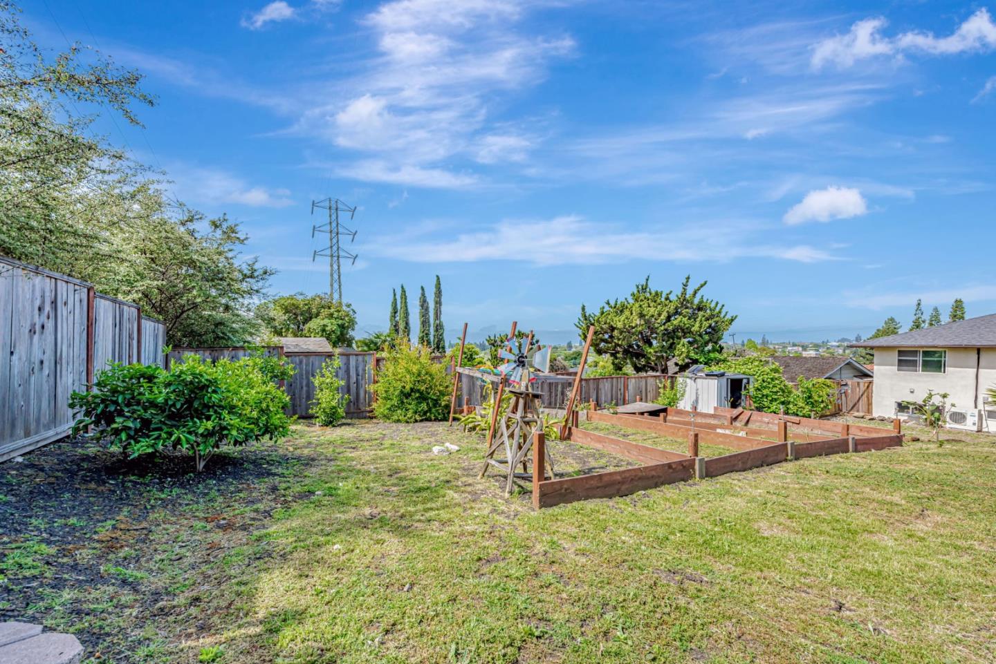 Detail Gallery Image 22 of 39 For 1247 Benedict Ct, San Leandro,  CA 94577 - 4 Beds | 3 Baths