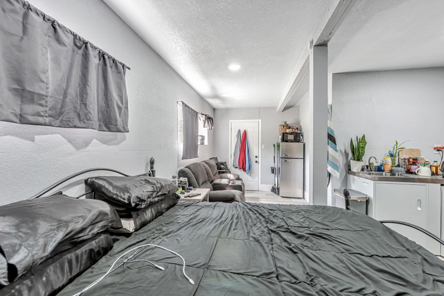 Detail Gallery Image 38 of 39 For 1247 Benedict Ct, San Leandro,  CA 94577 - 4 Beds | 3 Baths