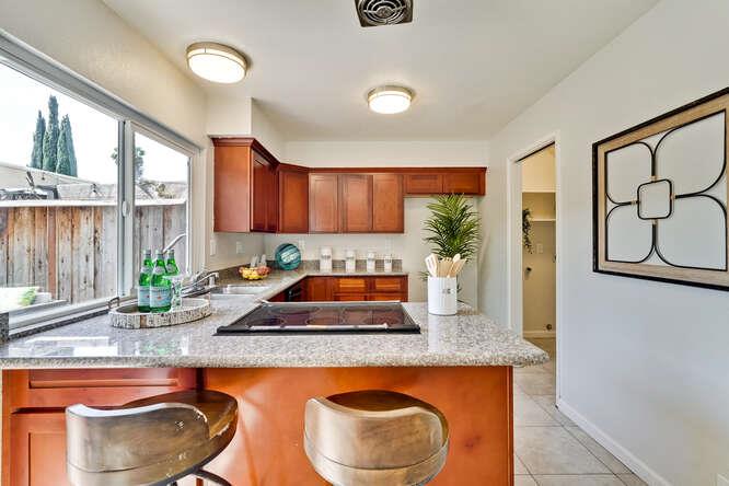 Detail Gallery Image 12 of 43 For 540 Cedro St, San Jose,  CA 95111 - 3 Beds | 1/1 Baths