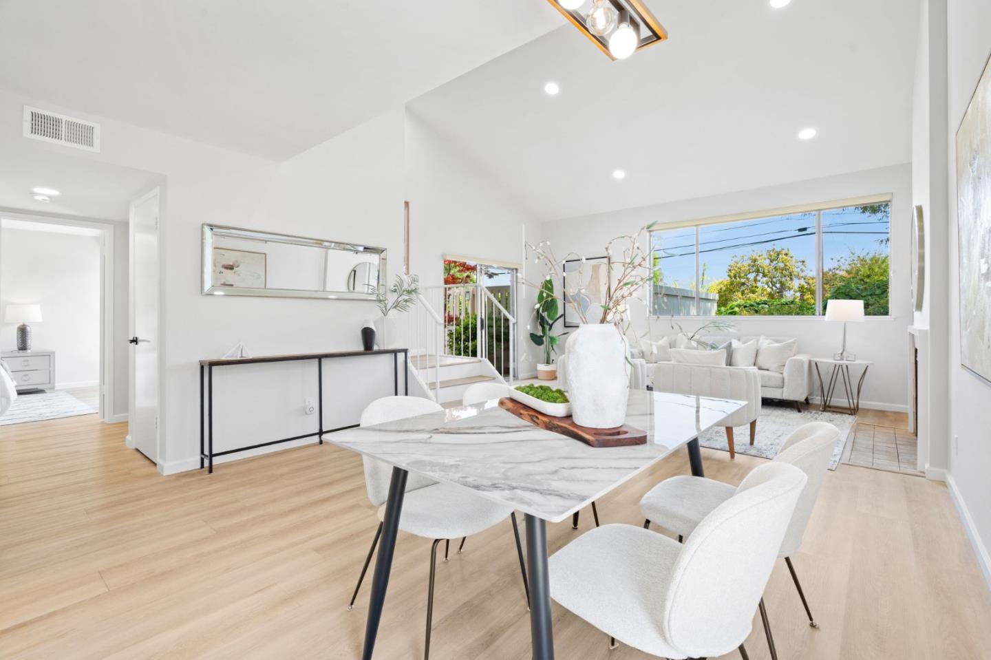Detail Gallery Image 13 of 45 For 1080 Michelangelo Dr, Sunnyvale,  CA 94087 - 3 Beds | 2 Baths
