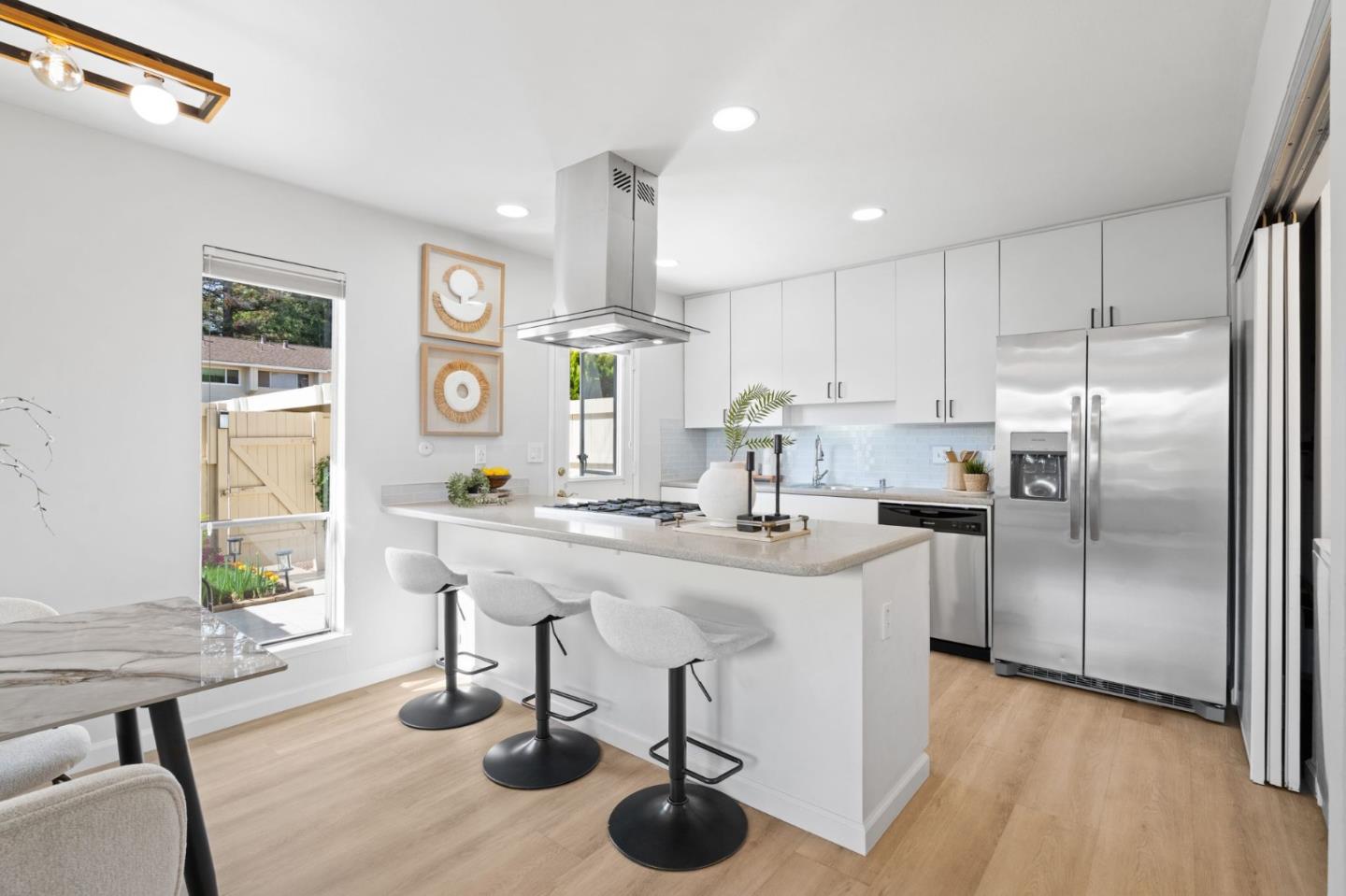Detail Gallery Image 15 of 45 For 1080 Michelangelo Dr, Sunnyvale,  CA 94087 - 3 Beds | 2 Baths