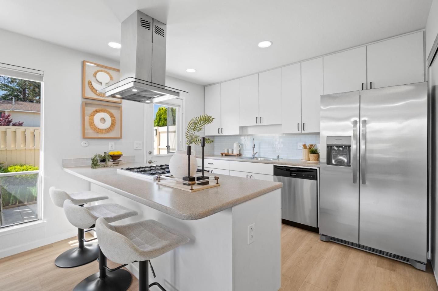 Detail Gallery Image 16 of 45 For 1080 Michelangelo Dr, Sunnyvale,  CA 94087 - 3 Beds | 2 Baths