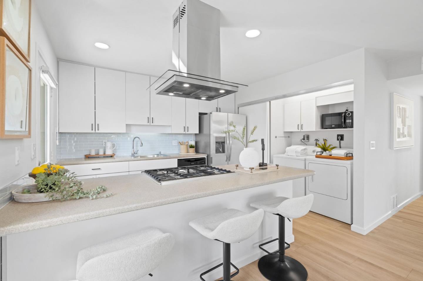 Detail Gallery Image 17 of 45 For 1080 Michelangelo Dr, Sunnyvale,  CA 94087 - 3 Beds | 2 Baths
