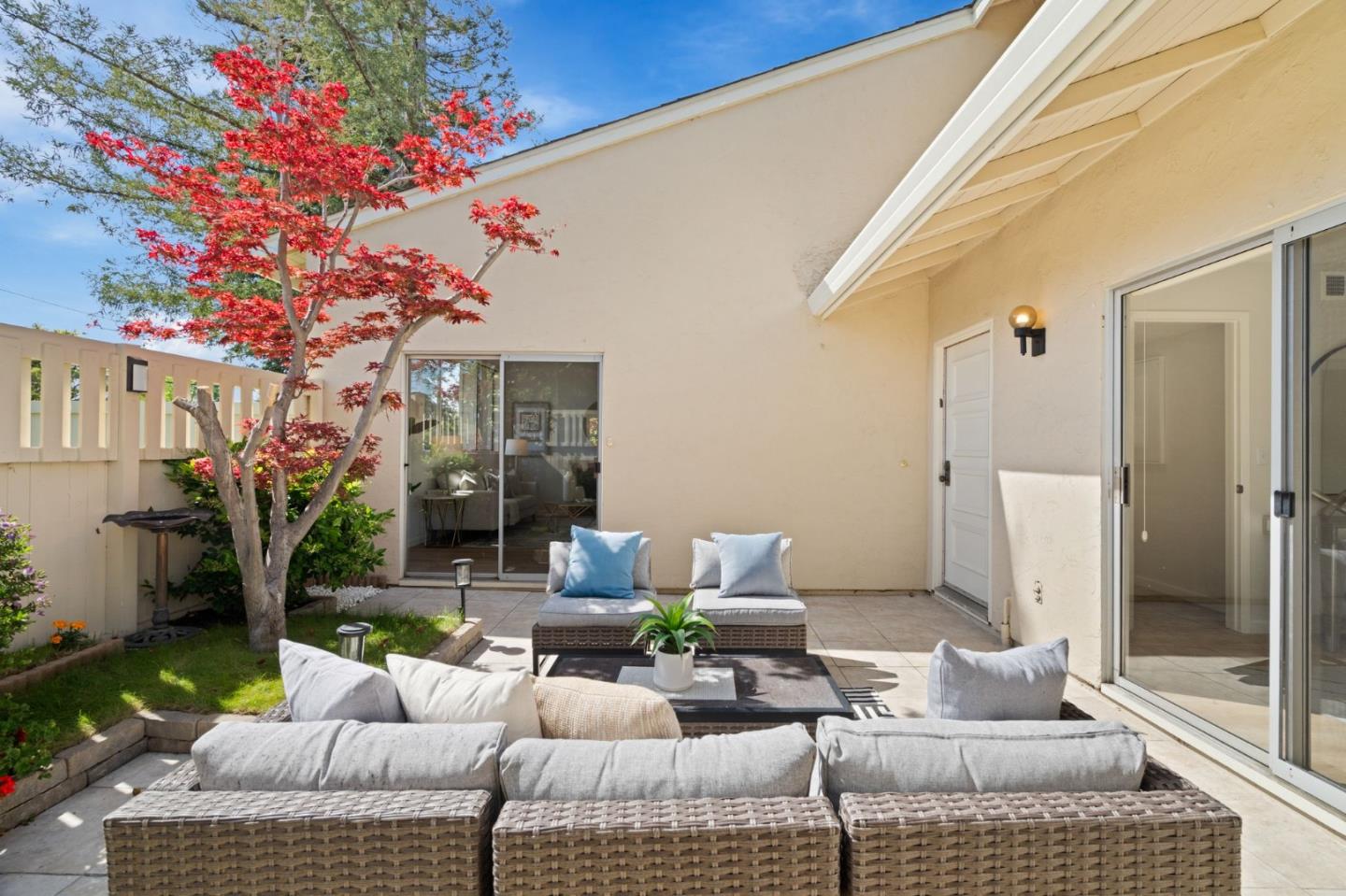 Detail Gallery Image 5 of 45 For 1080 Michelangelo Dr, Sunnyvale,  CA 94087 - 3 Beds | 2 Baths