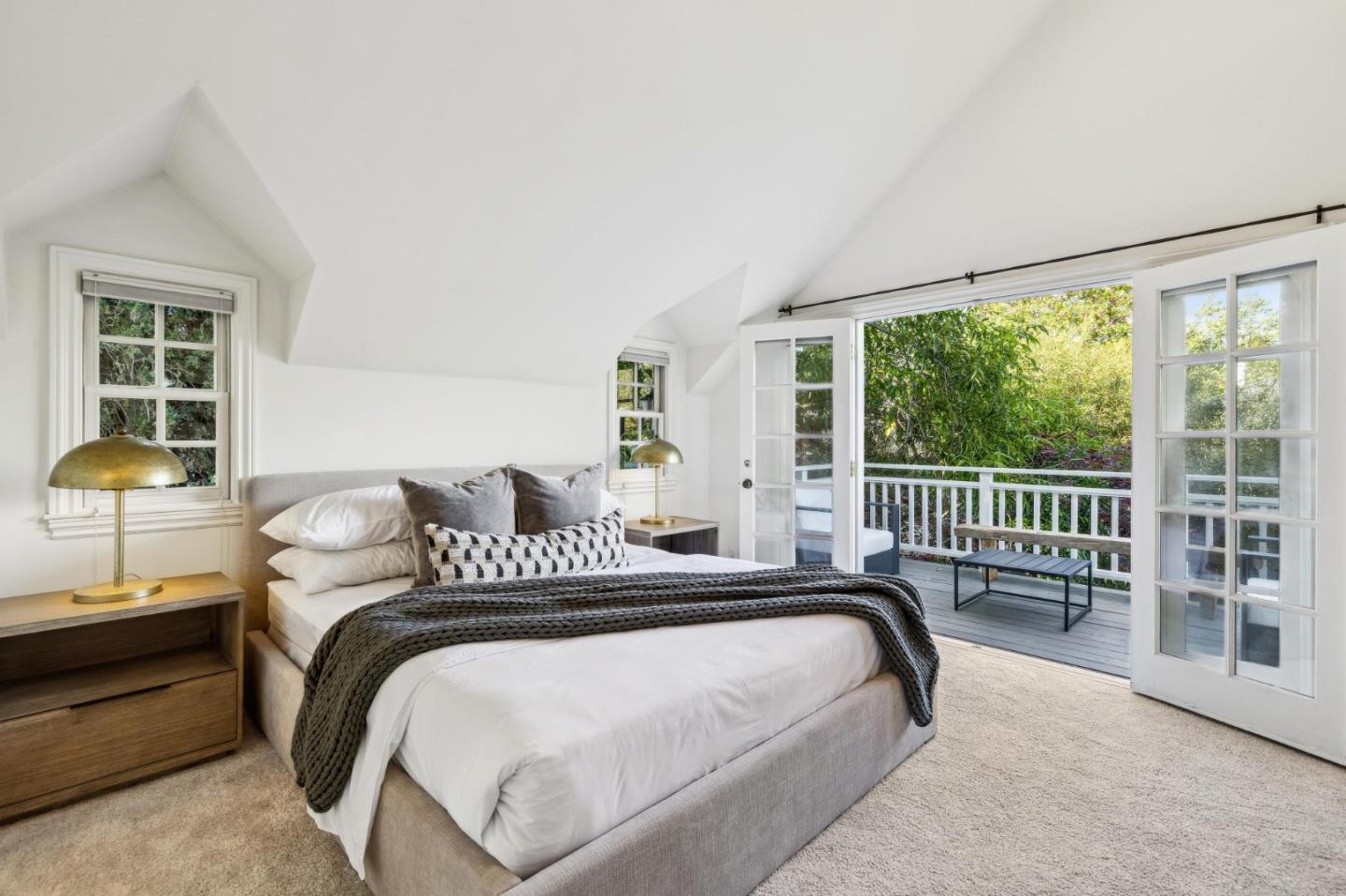 Detail Gallery Image 19 of 48 For 2149 High St, Palo Alto,  CA 94301 - 4 Beds | 3/1 Baths