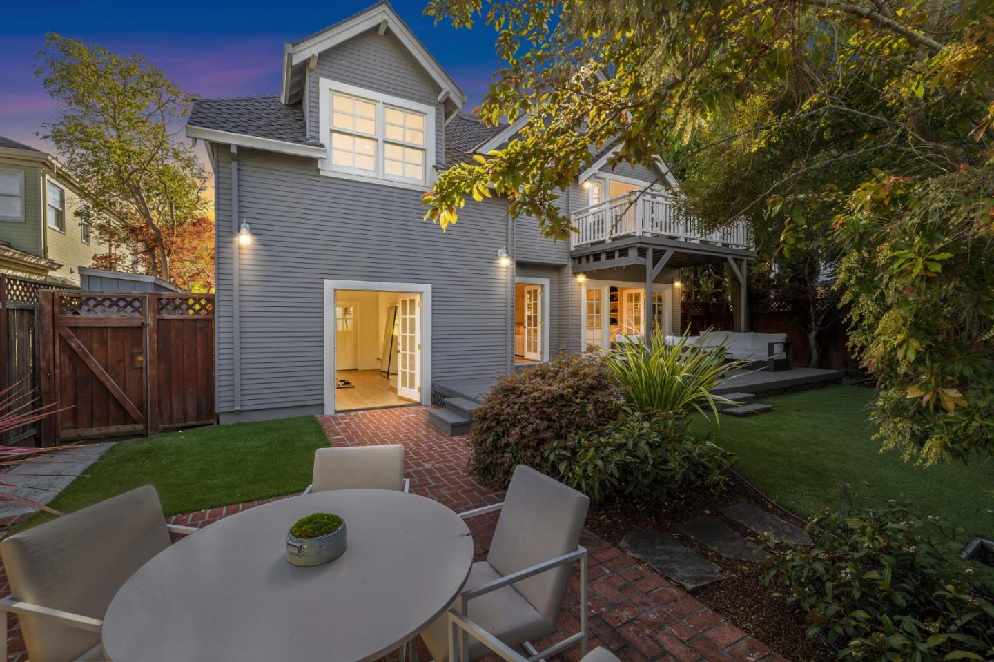 Detail Gallery Image 47 of 48 For 2149 High St, Palo Alto,  CA 94301 - 4 Beds | 3/1 Baths