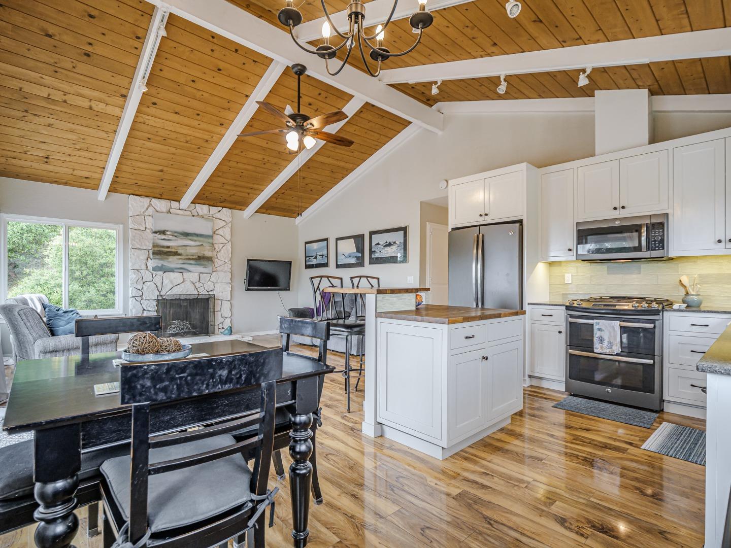 Detail Gallery Image 11 of 30 For 353 Allan Ln, Corralitos,  CA 95076 - 3 Beds | 2 Baths
