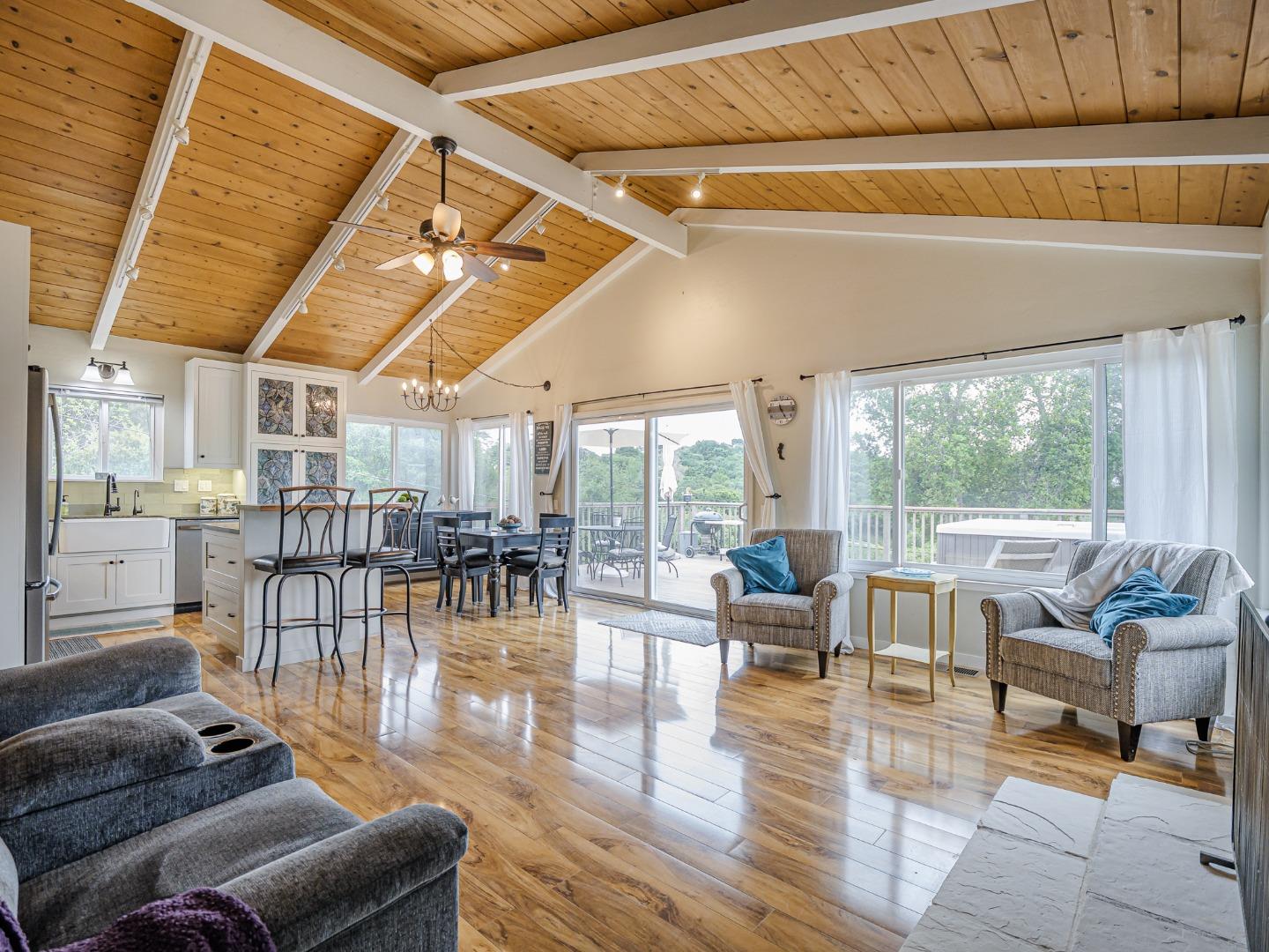 Detail Gallery Image 2 of 30 For 353 Allan Ln, Corralitos,  CA 95076 - 3 Beds | 2 Baths