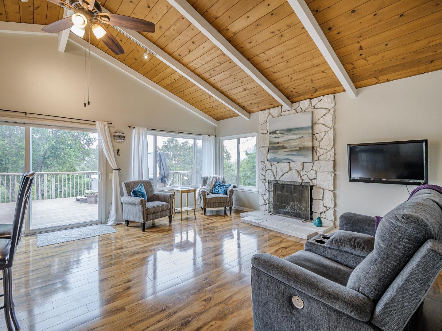 Detail Gallery Image 3 of 30 For 353 Allan Ln, Corralitos,  CA 95076 - 3 Beds | 2 Baths