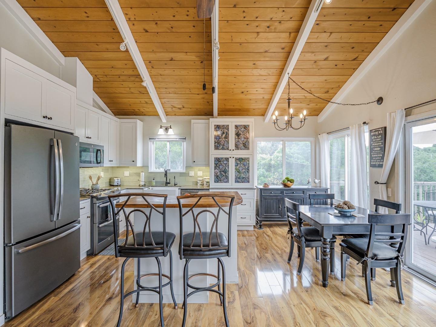 Detail Gallery Image 4 of 30 For 353 Allan Ln, Corralitos,  CA 95076 - 3 Beds | 2 Baths