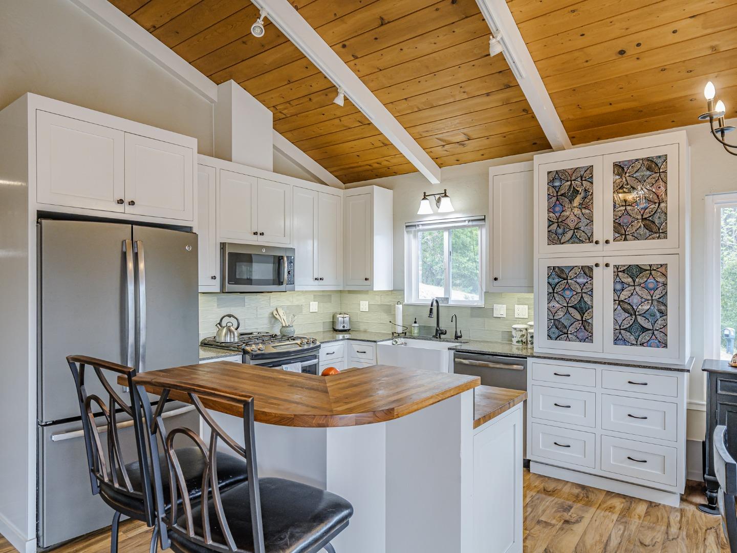 Detail Gallery Image 5 of 30 For 353 Allan Ln, Corralitos,  CA 95076 - 3 Beds | 2 Baths