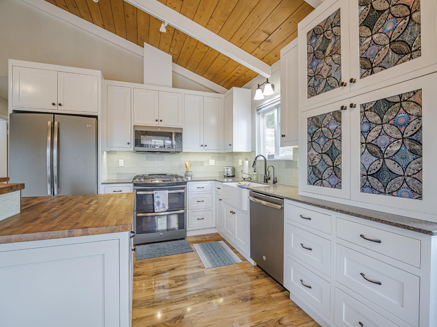 Detail Gallery Image 6 of 30 For 353 Allan Ln, Corralitos,  CA 95076 - 3 Beds | 2 Baths