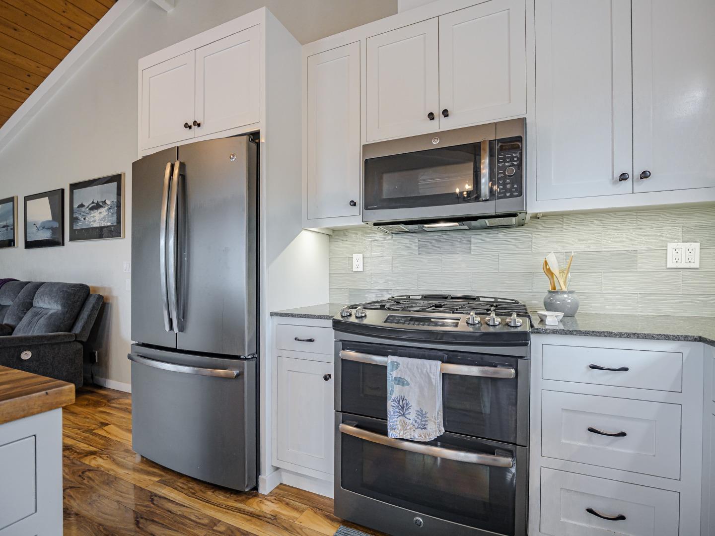 Detail Gallery Image 7 of 30 For 353 Allan Ln, Corralitos,  CA 95076 - 3 Beds | 2 Baths