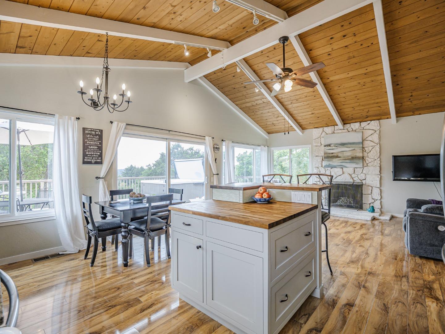 Detail Gallery Image 9 of 30 For 353 Allan Ln, Corralitos,  CA 95076 - 3 Beds | 2 Baths