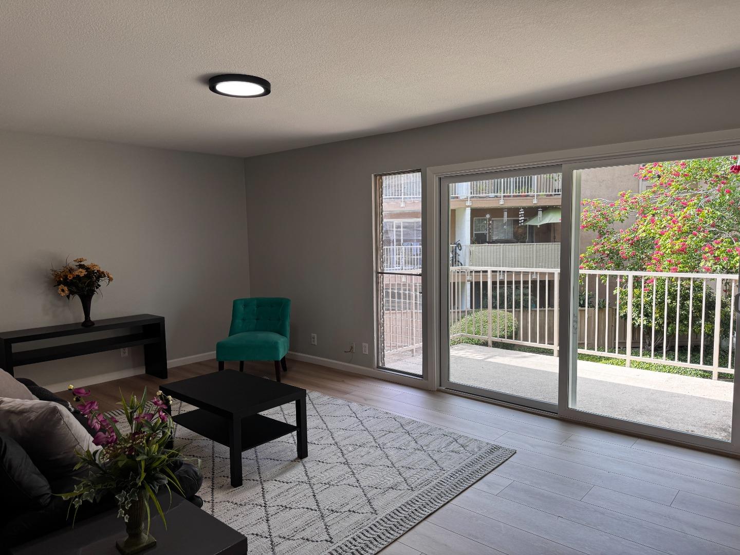 Detail Gallery Image 2 of 14 For 2755 Country Dr #233,  Fremont,  CA 94536 - 2 Beds | 1/1 Baths