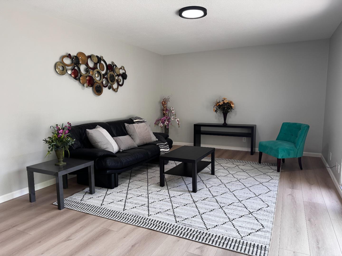 Detail Gallery Image 3 of 14 For 2755 Country Dr #233,  Fremont,  CA 94536 - 2 Beds | 1/1 Baths