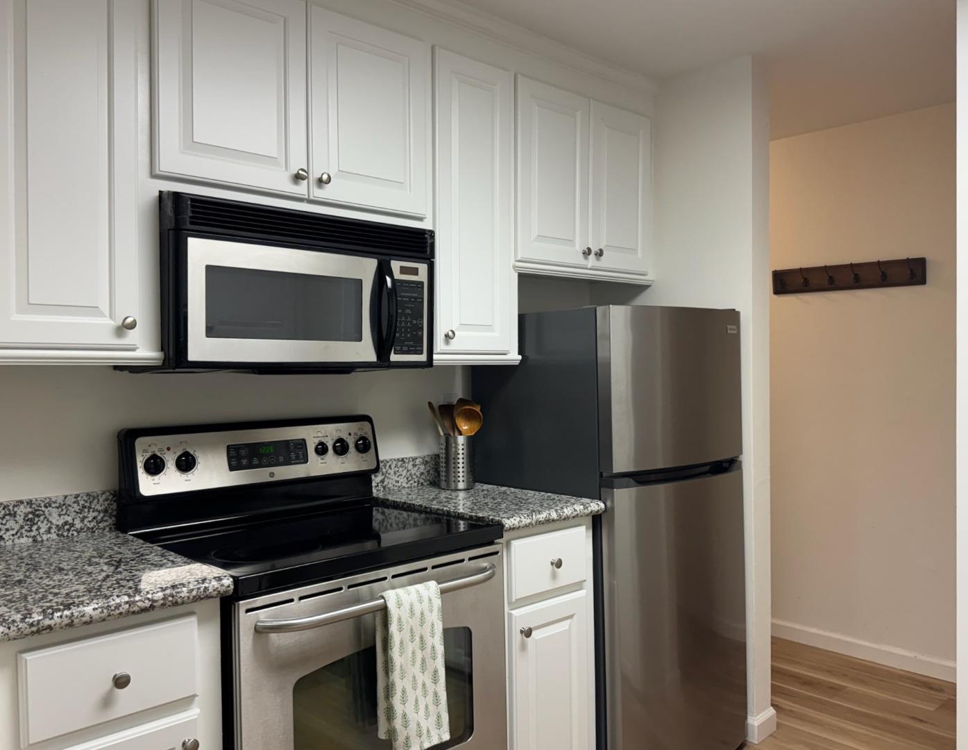 Detail Gallery Image 1 of 27 For 1730 Halford Ave #144,  Santa Clara,  CA 95051 - 1 Beds | 1 Baths