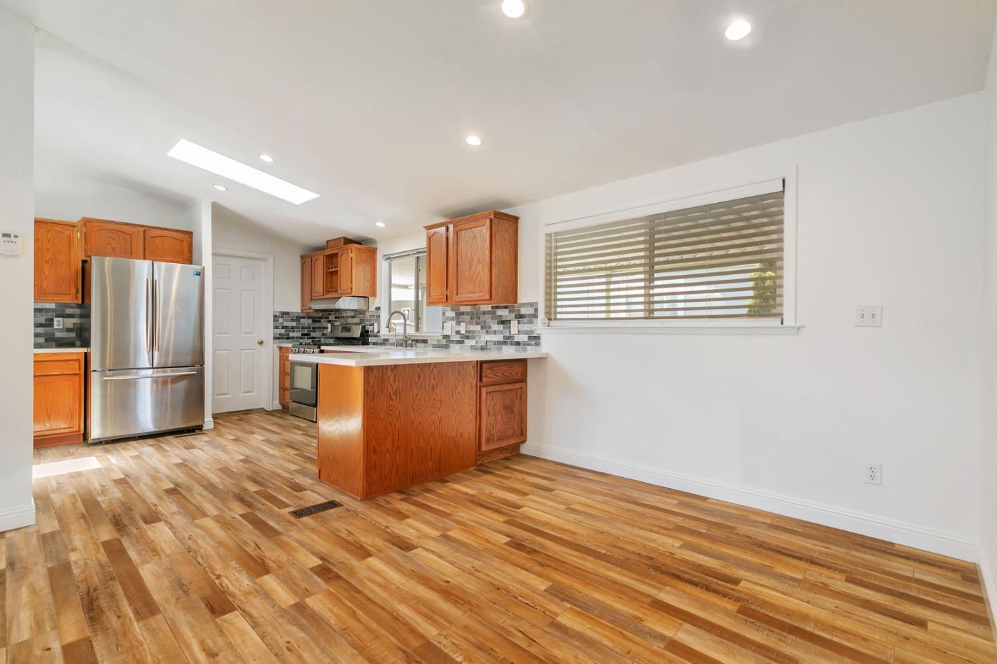 Detail Gallery Image 22 of 51 For 1220 Tasman Dr #195,  Sunnyvale,  CA 94089 - 3 Beds | 2 Baths