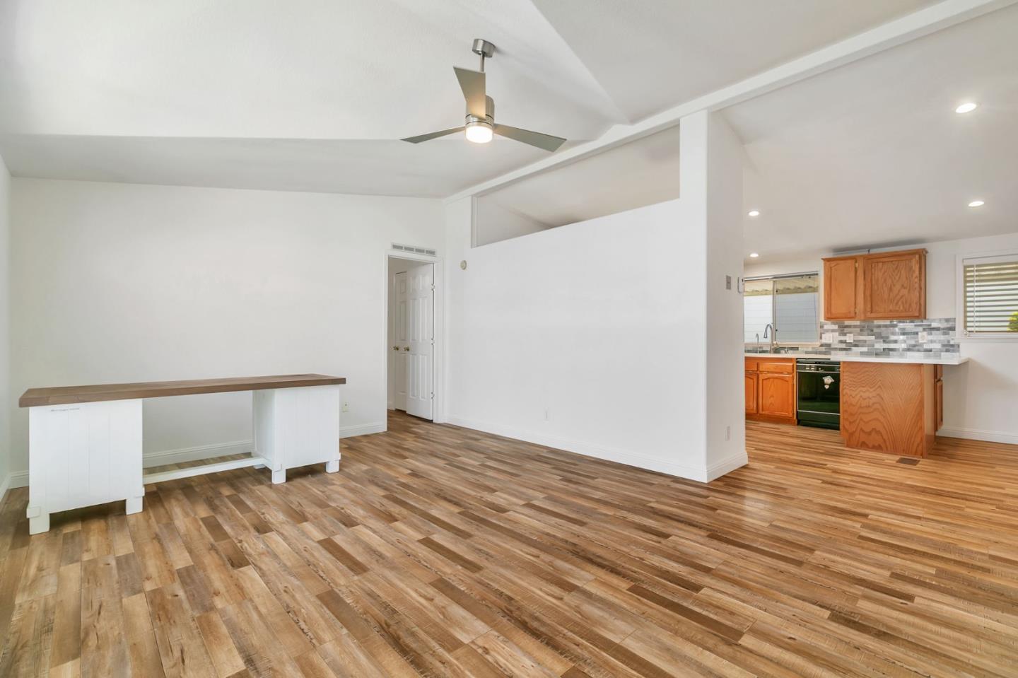 Detail Gallery Image 23 of 51 For 1220 Tasman Dr #195,  Sunnyvale,  CA 94089 - 3 Beds | 2 Baths